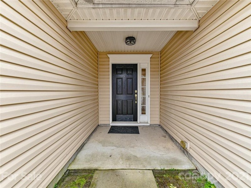 Property image 2 at 6335 Sackett Way, Charlotte, NC 28269