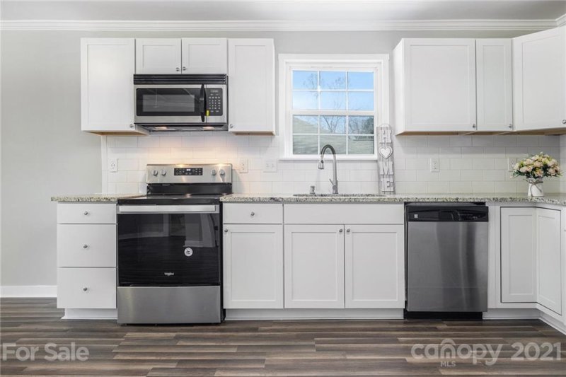 Property image 2 at 151 E Spencer Avenue, Gastonia, NC 28054