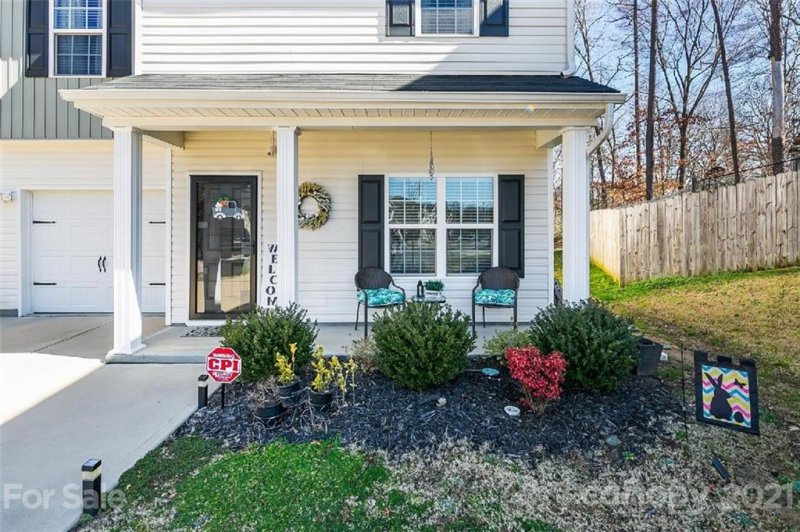 Property image 3 at 4564 Merryvale Forest Drive, Charlotte, NC 28214