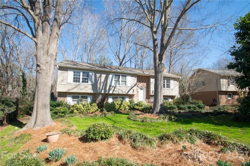 Property image 2 at 7420 Castlebar Road, Charlotte, NC 28270