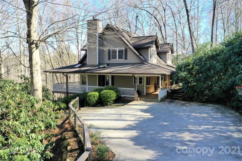 Property image 2 at 802 S Country Club Drive, Cullowhee, NC 28723