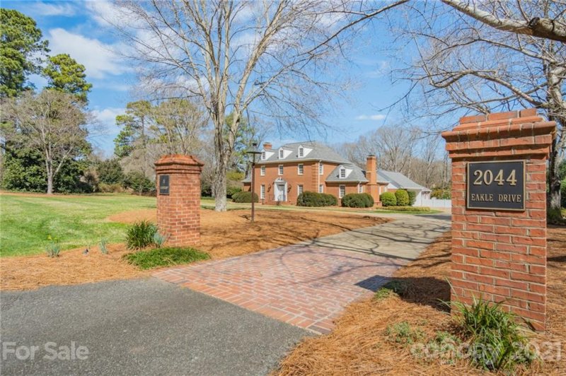 Property image 3 at 2044 Eakle Drive, Rock Hill, SC 29732