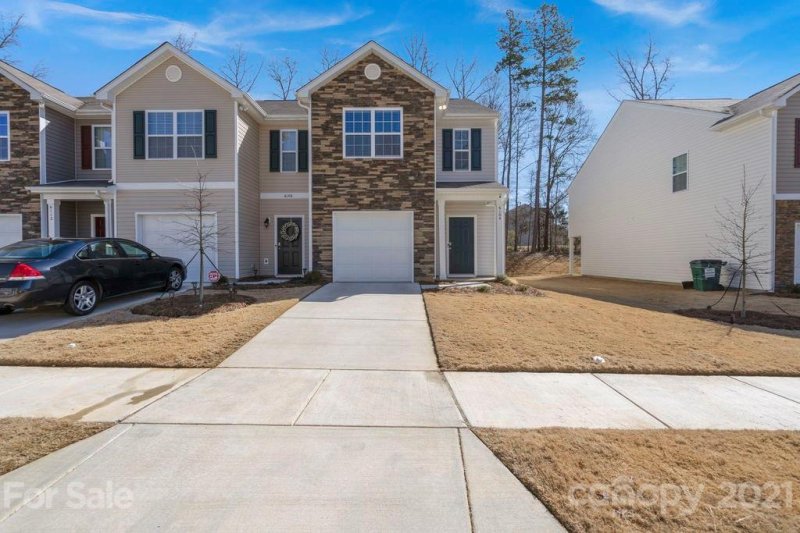 Property image 2 at 6104 Guildford Hill Lane, Charlotte, NC 28215