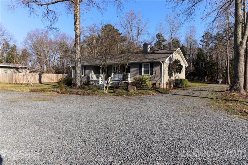 Property image 4 at 10503 Knox Avenue, Matthews, NC 28105
