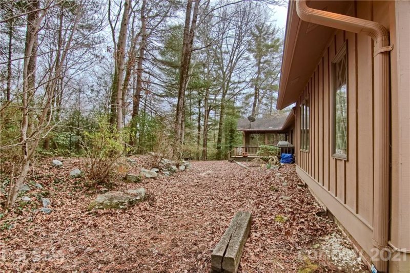 Property image 5 at 200 Camellia Way, Hendersonville, NC 28739