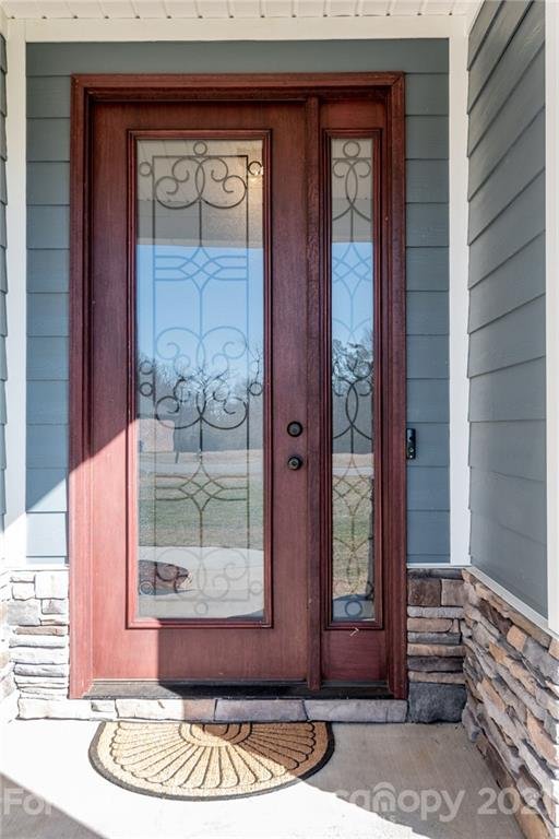 Property image 4 at 935 Oak Ridge Farms Circle, Newton, NC 28658