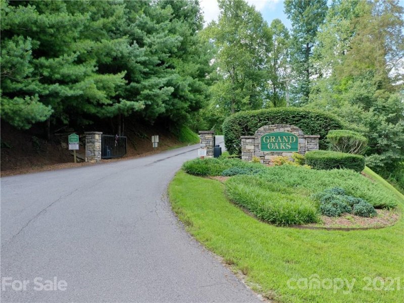 Property image 4 at 91 N Lure View Lane, Hendersonville, NC 28792