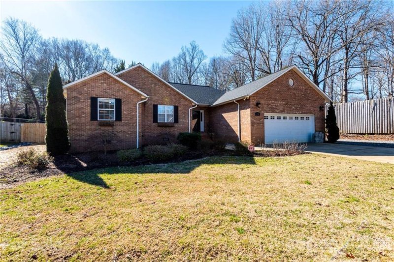 Property image 4 at 1250 34th Avenue, Hickory, NC 28601