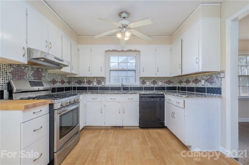 Property image 4 at 6506 Eaglecrest Road, Charlotte, NC 28212