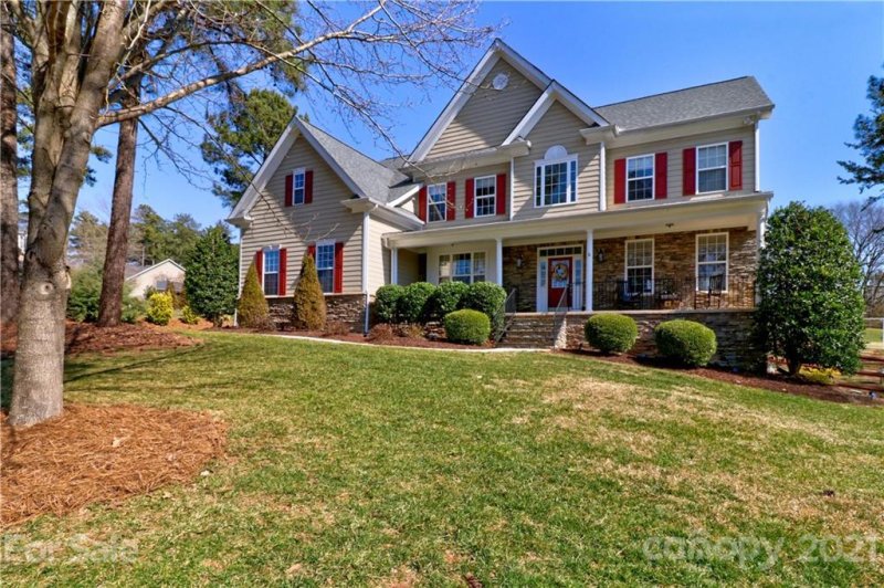 Property image 2 at 388 Cove Creek Loop, Mooresville, NC 28117