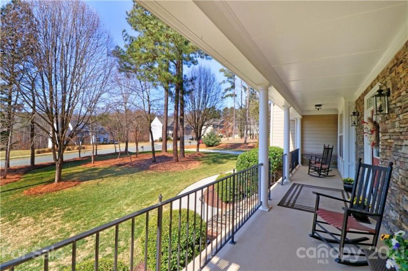 Property image 5 at 388 Cove Creek Loop, Mooresville, NC 28117