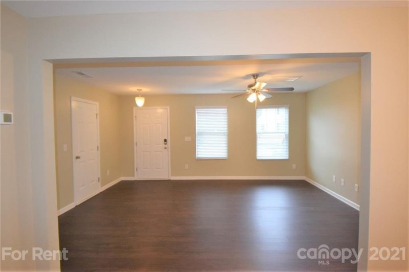 Property image 2 at 905 Sherman Street, Gastonia, NC 28052