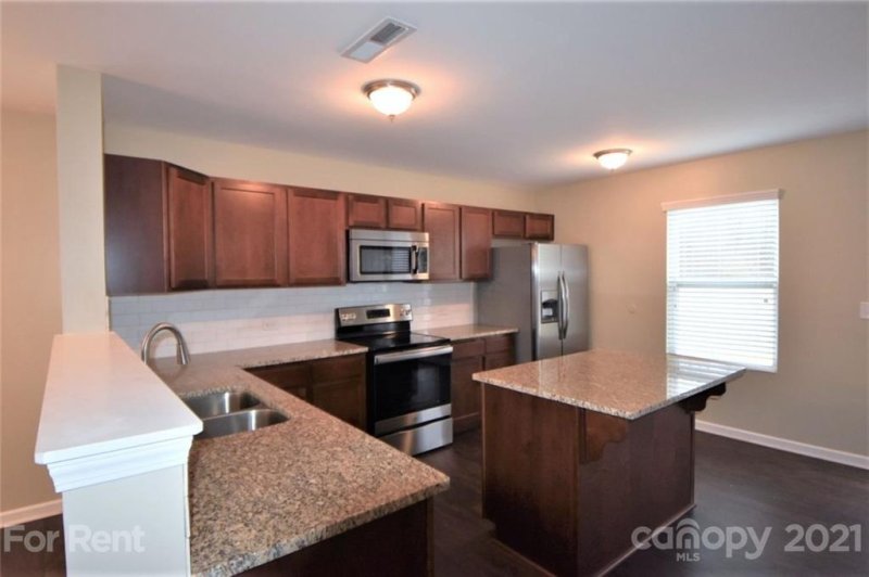 Property image 4 at 905 Sherman Street, Gastonia, NC 28052