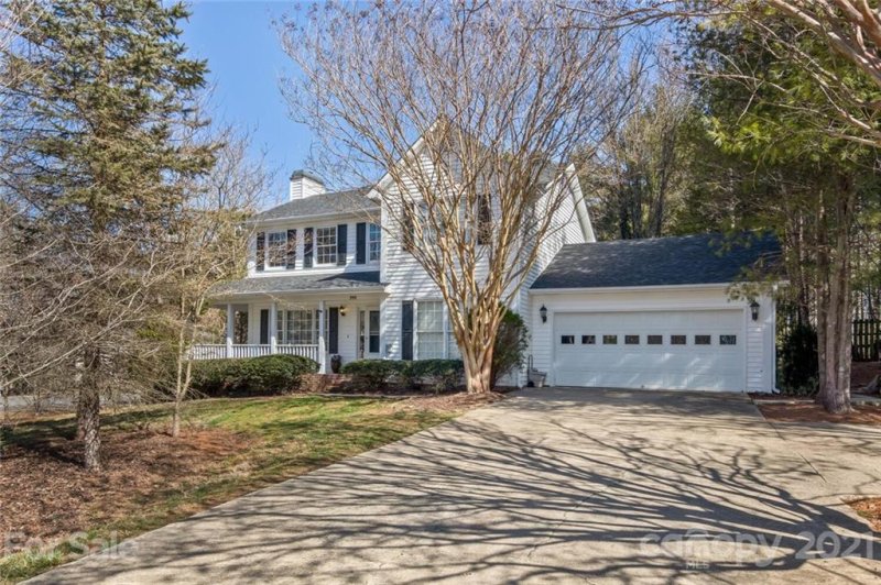 Property image 2 at 310 Mountain Alder Lane, Fletcher, NC 28732