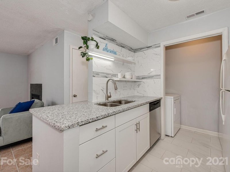 Property image 4 at 8117 Tremaine Court, Charlotte, NC 28227