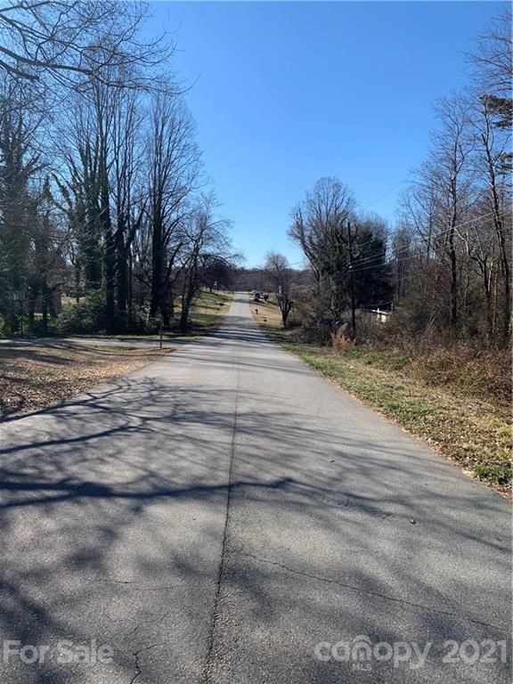 Property image 3 at 2569 33rd Avenue, Hickory, NC 28601