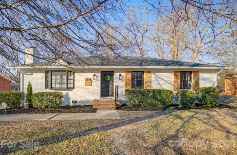 1718 Old Towne Court