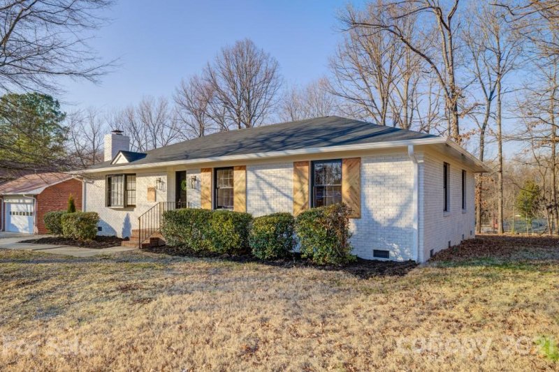 Property image 2 at 1718 Old Towne Court, Charlotte, NC 28217