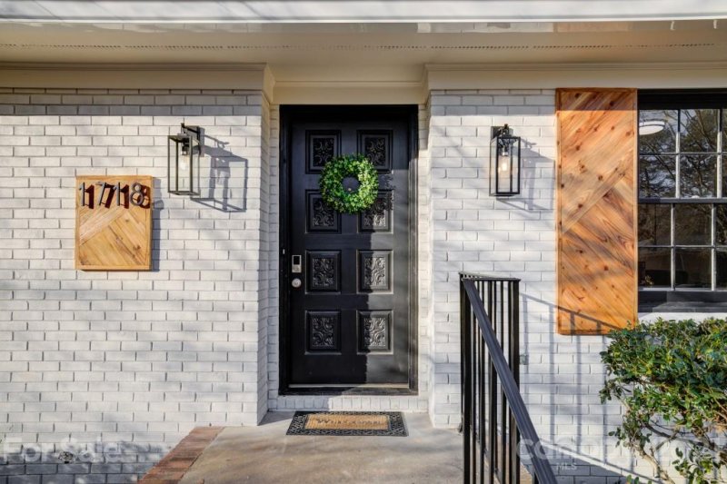 Property image 4 at 1718 Old Towne Court, Charlotte, NC 28217