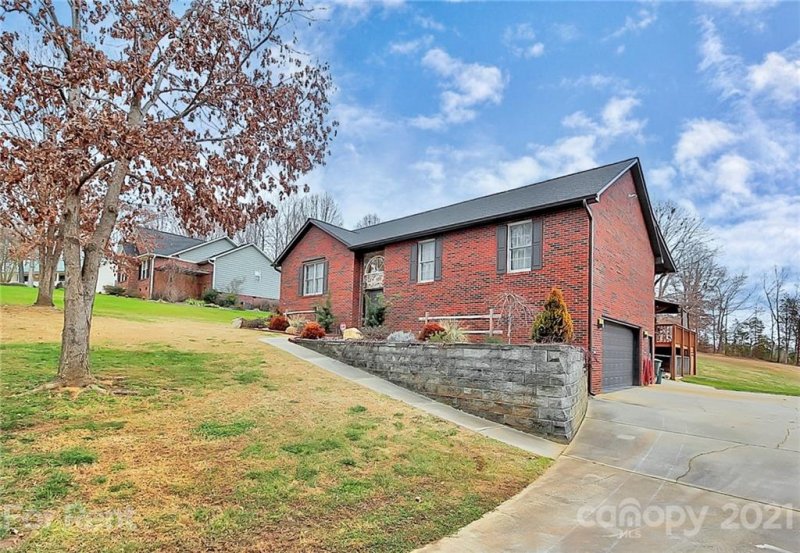 Property image 4 at 218 Candytuff Lane, Stanley, NC 28164