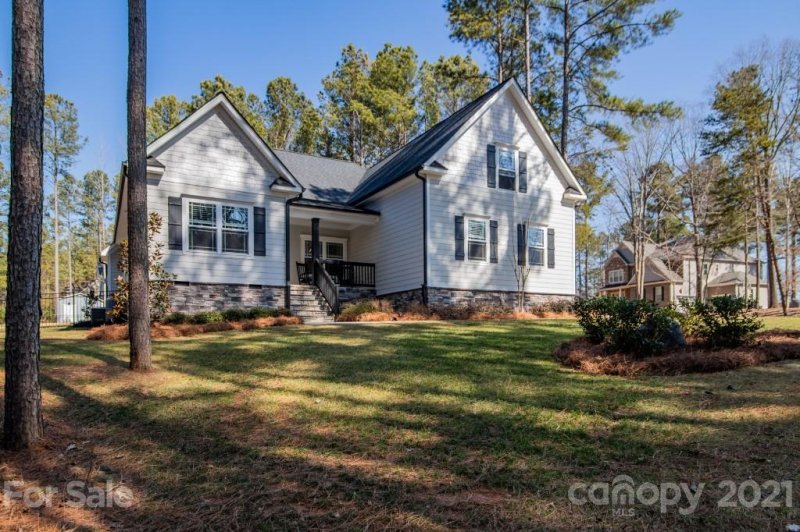 Property image 3 at 334 Mccrary Road, Mooresville, NC 28117