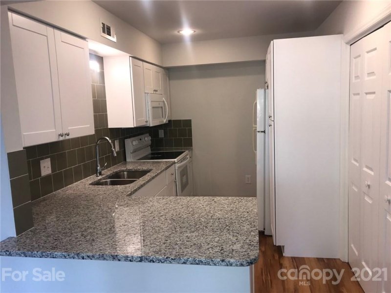 Property image 5 at 7435 Ashfield Court, Charlotte, NC 28226