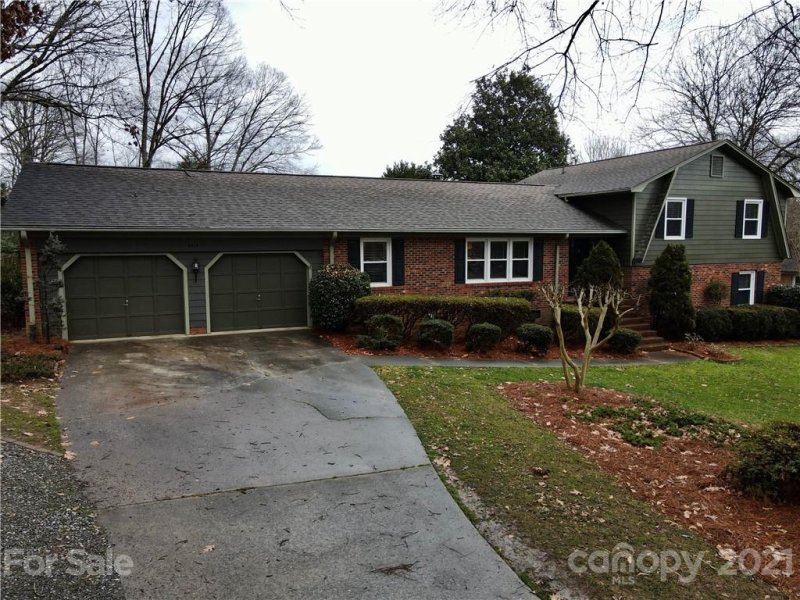 Property image 2 at 2414 Woodleigh Drive, Gastonia, NC 28056