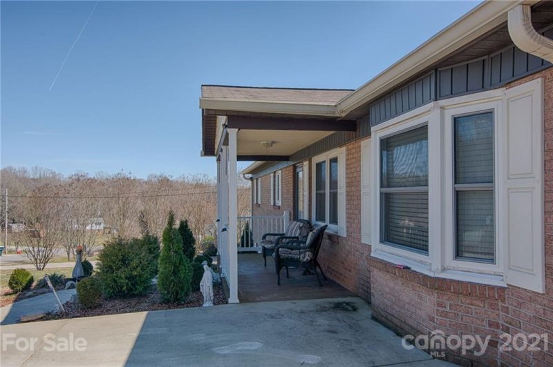 Property image 2 at 1123 Shannon Drive, Newton, NC 28658