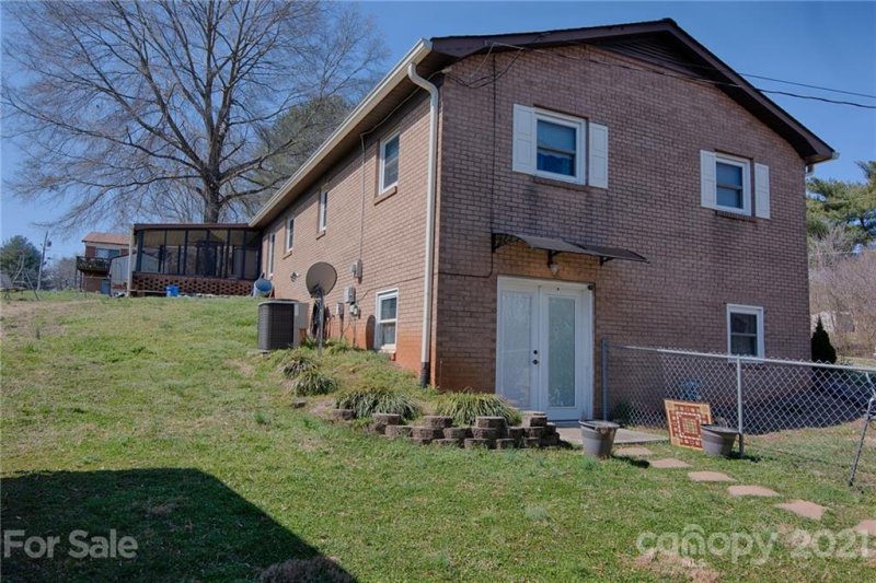 Property image 4 at 1123 Shannon Drive, Newton, NC 28658