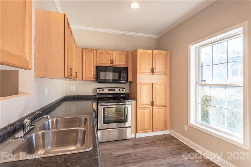 Property image 4 at 7015 Walnut Ridge Court, Charlotte, NC 28217