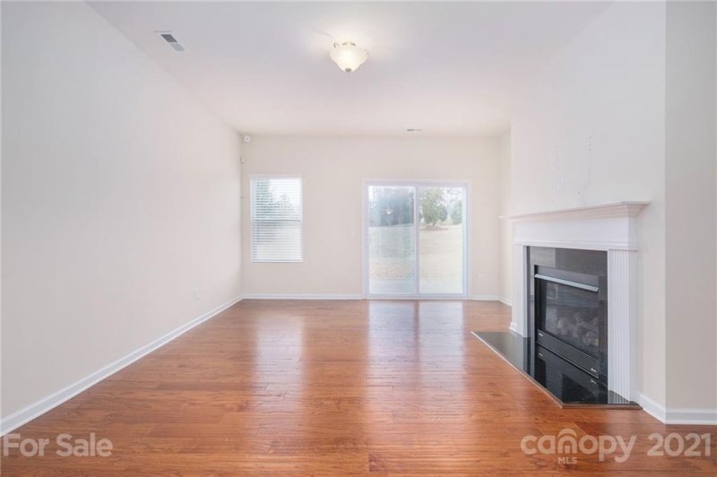 Property image 3 at 1525 Spring Blossom Trail, Fort Mill, SC 29708