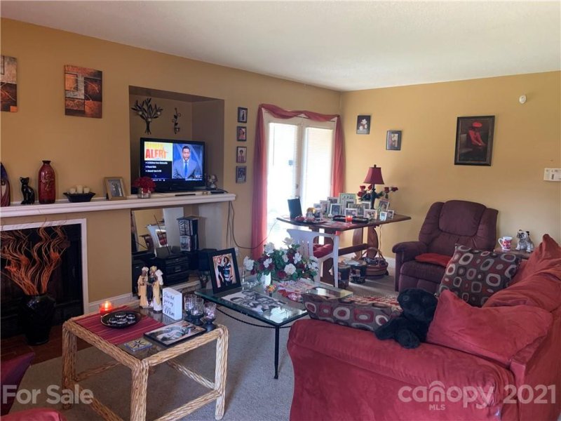 Property image 3 at 1839 J Julian Lane, Charlotte, NC 28208
