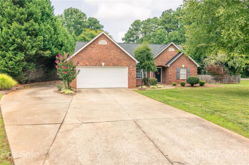 Property image 2 at 106 Hideaway Lane, Mooresville, NC 28117