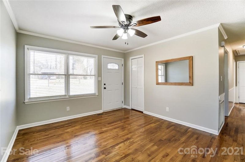 Property image 4 at 213 Point Circle, Belmont, NC 28012