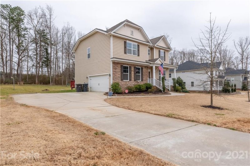 Property image 4 at 133 Autumn Grove Lane, Mooresville, NC 28115