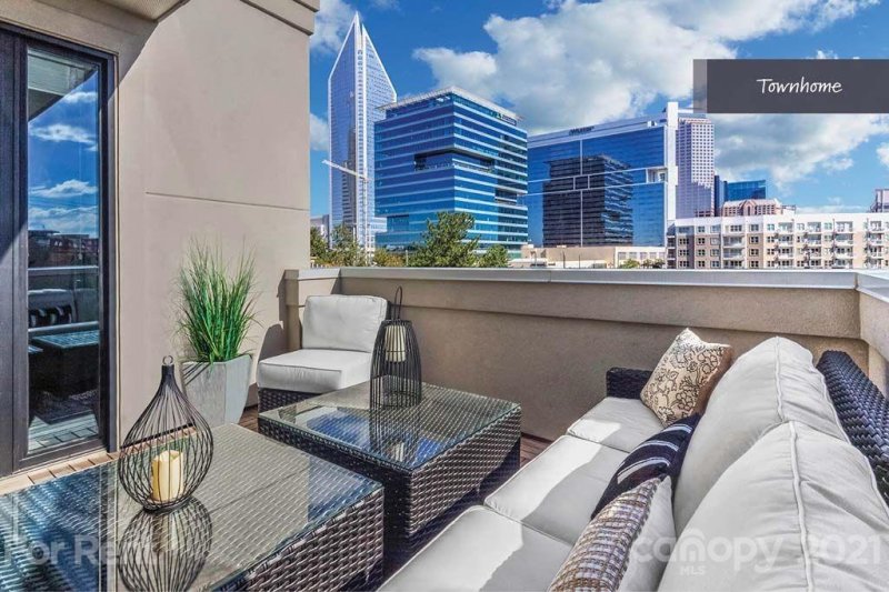 Property image 2 at 909 Camden Grandview Road, Charlotte, NC 28202