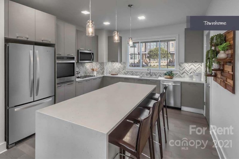 Property image 5 at 909 Camden Grandview Road, Charlotte, NC 28202