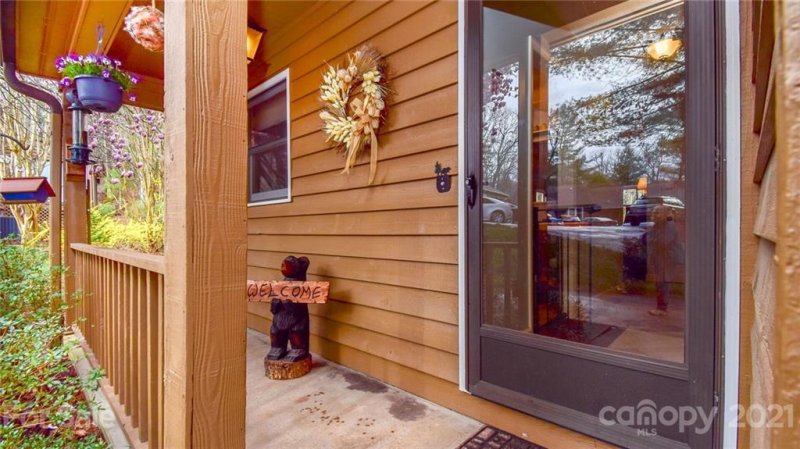 Property image 4 at 28 Sagebrush Circle, Etowah, NC 28729