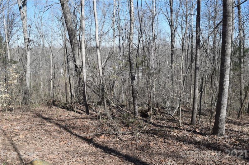 Property image 2 at 2104 Highland View Lane, Charlotte, NC 28214