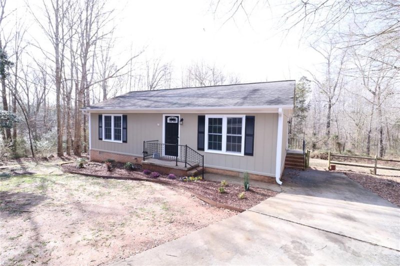 Property image 2 at 4516 Jamee Drive, Gastonia, NC 28056