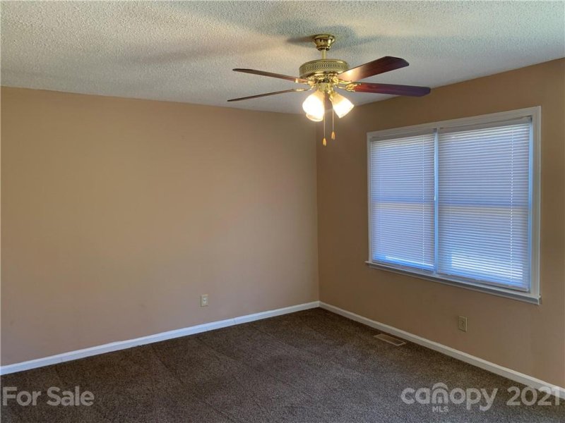 Property image 4 at 3217 28th Street, Hickory, NC 28601