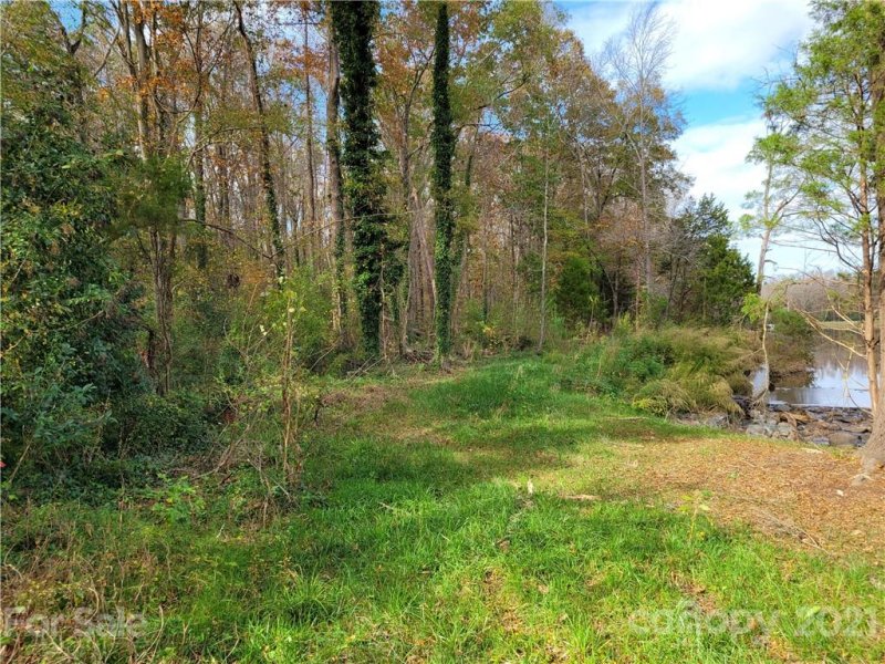 Property image 4 at 1305 Marlwood Circle, Charlotte, NC 28227