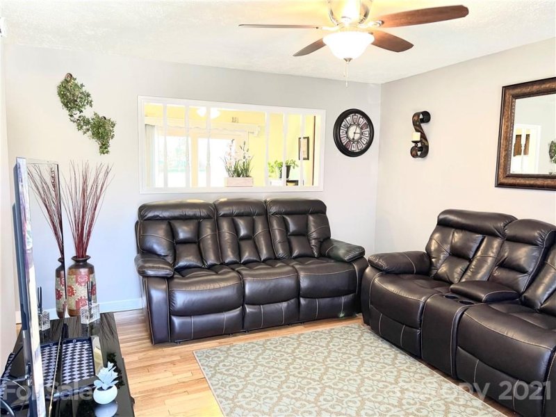 Property image 2 at 2312 Greenleaf Drive, Gastonia, NC 28052