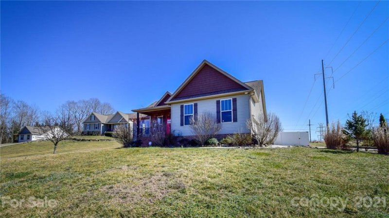 Property image 2 at 106 Beck Creek Circle, Flat Rock, NC 28731