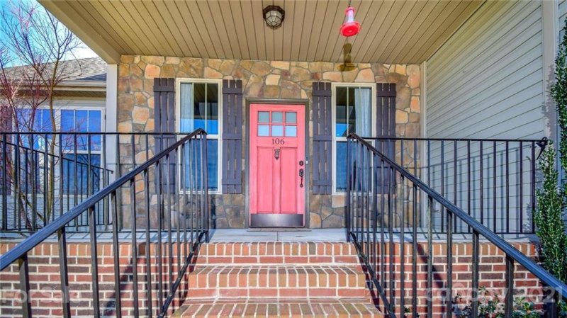 Property image 3 at 106 Beck Creek Circle, Flat Rock, NC 28731