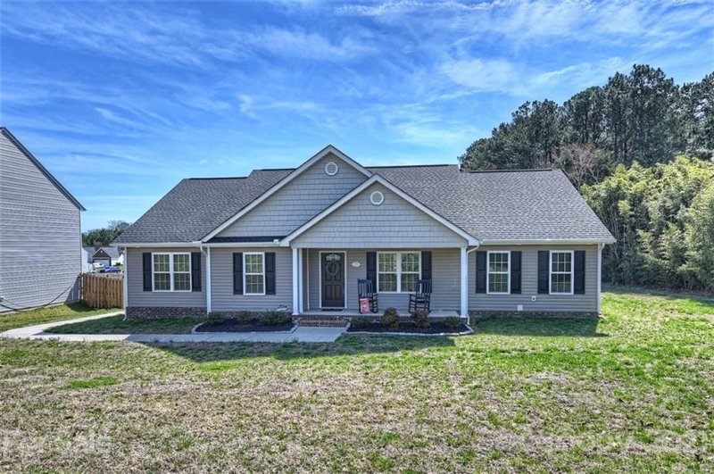 Property image 2 at 335 Oakleigh Lane, Oakboro, NC 28129