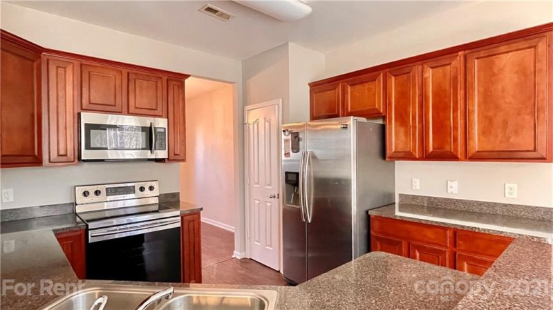 Property image 2 at 9315 Macquarie Lane, Charlotte, NC 28227