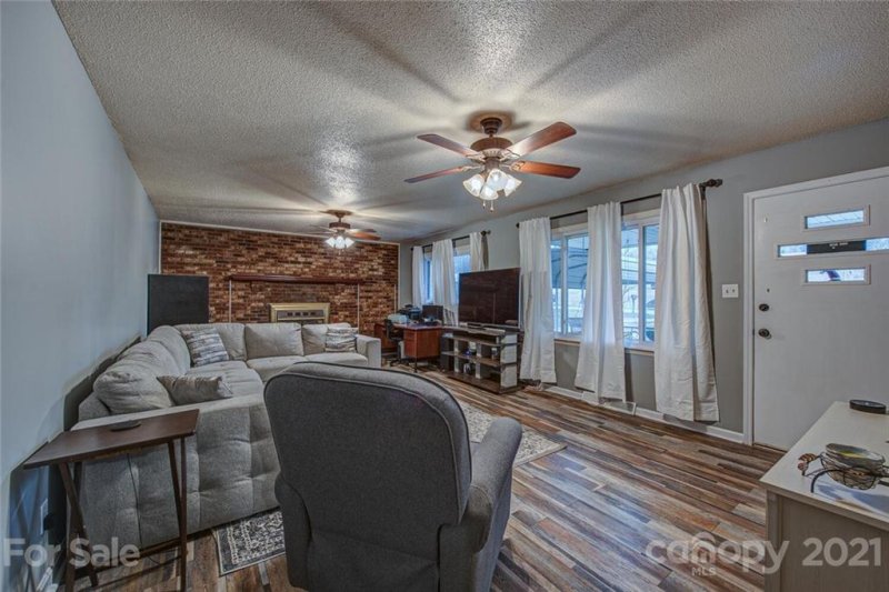 Property image 5 at 2303 Greenleaf Drive, Gastonia, NC 28052