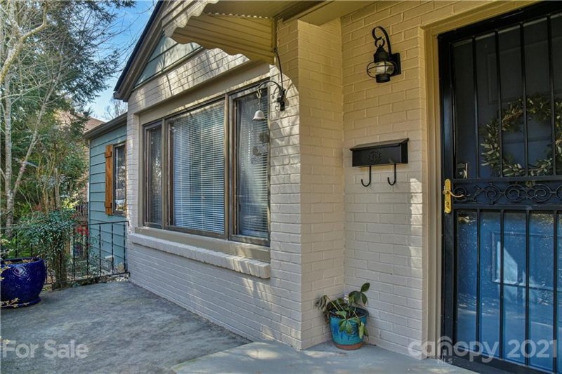 Property image 3 at 143 Brucemont Circle, Asheville, NC 28806