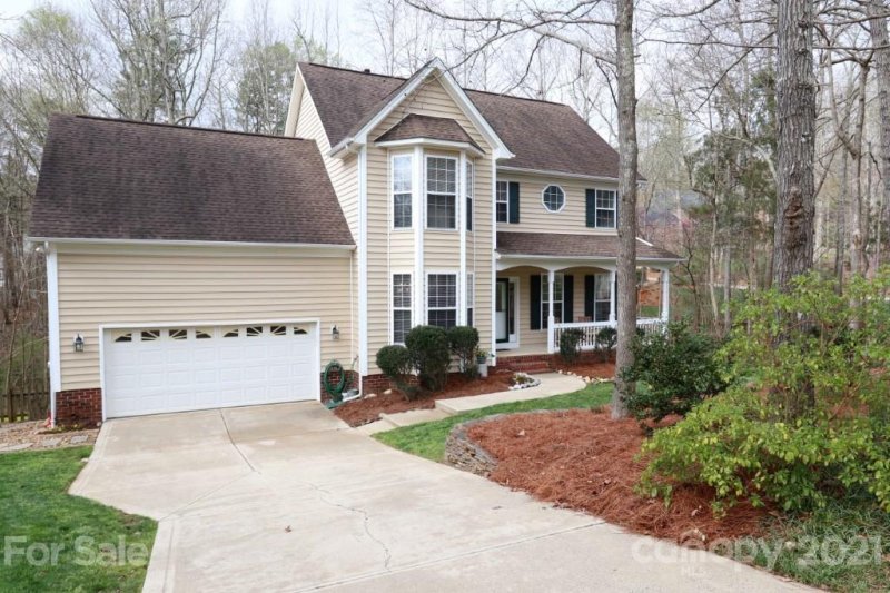 Property image 3 at 9833 Hanging Moss Trail, Mint Hill, NC 28227